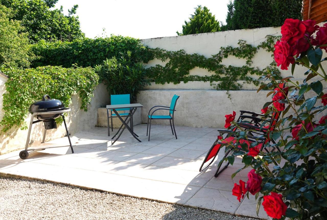 Gite Rural La Maison Mauve Ventouse Exterior foto